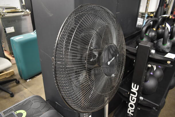 Utilitech Metal Floor Style Fan. Tested and Working! - Image 6 of 8