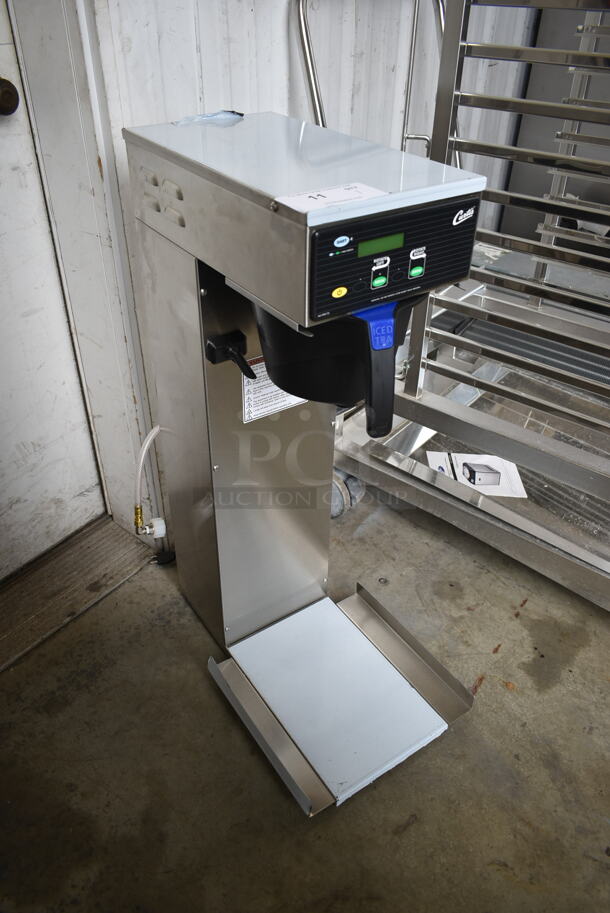 BRAND NEW SCRATCH AND DENT! Curtis TRB Stainless Steel Commercial Countertop Iced Tea Machine w/ Poly Brew Basket. 120 Volts, 1 Phase. Tested and Working! - Image 2 of 7