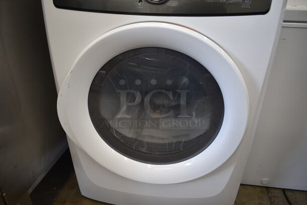 2017 Electrolux EFMG417SIW0 Metal Gas Powered Front Load Dryer.  - Image 4 of 6