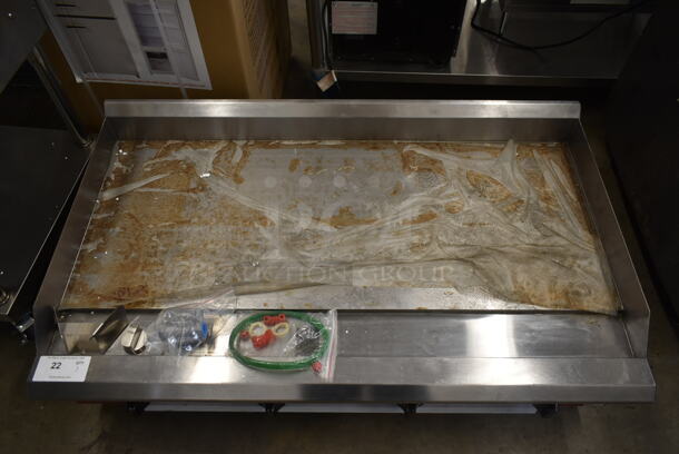 BRAND NEW SCRATCH AND DENT! 2023 Avantco 177CAG48MG Stainless Steel Commercial Countertop Natural Gas Powered Flat Top Griddle. 30,000 BTU. Tested and Working! - Image 2 of 5