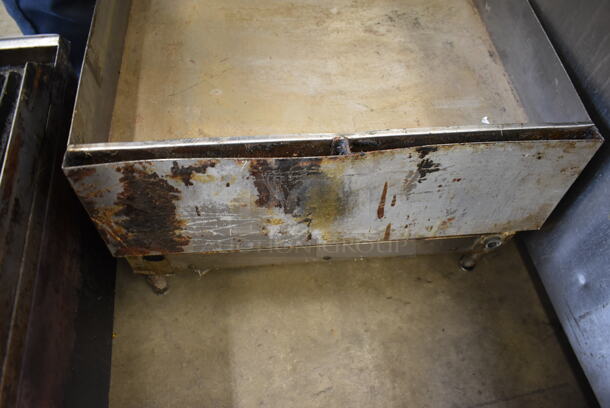 Stainless Steel Commercial Countertop Natural Gas Powered Flat Top Griddle. - Image 5 of 7