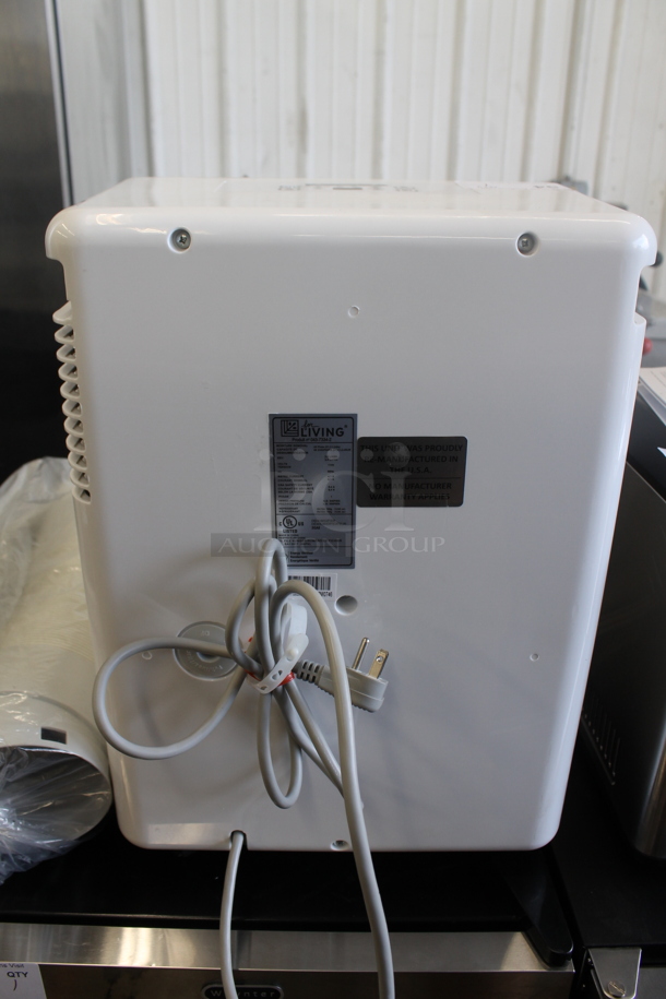 BRAND NEW SCRATCH AND DENT! For Living 043-7334-2 30 Pint Energy Star Direct Drain Dehumidifier. 115 Volts, 1 Phase. Tested and Working! - Image 4 of 6
