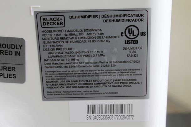 BRAND NEW SCRATCH AND DENT! Black & Decker BD50MWSA Metal Portable 50 Pint Dehumidifier. 115 Volts, 1 Phase. Tested and Working! - Image 4 of 5