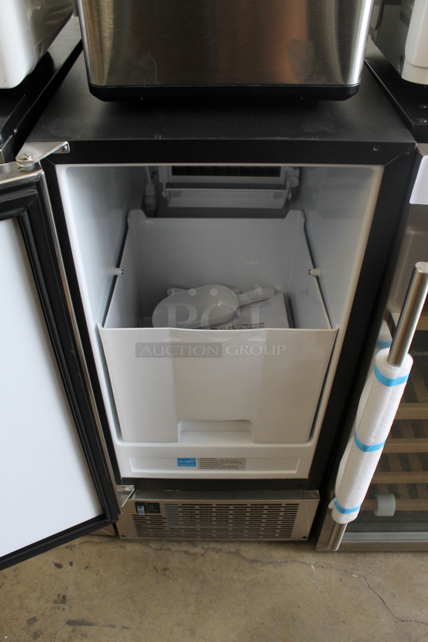 BRAND NEW SCRATCH AND DENT! Whynter UIM-502SS Stainless Steel Commercial Built-in / Freestanding Maker-50lb Capacity Clear Cube Ice Maker. 115 Volts, 1 Phase. Tested and Working!
 - Image 2 of 6