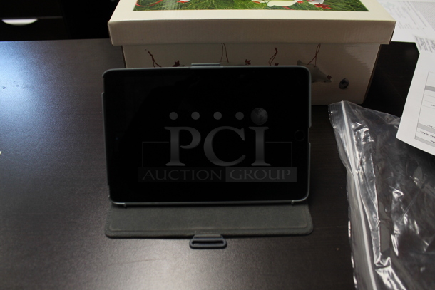 Apple A2133 iPad w/ Case. - Image 2 of 11
