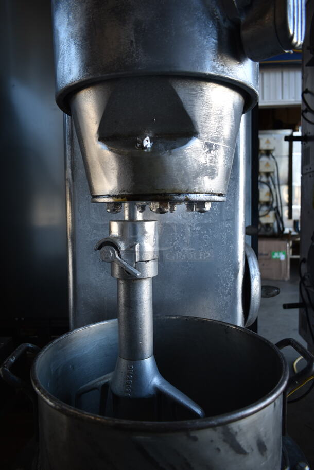 Blakeslee C30 Metal Commercial Floor Style 30 Quart Planetary Dough Mixer w/ Metal Mixing Bowl and 2 Paddle Attachments. 125 Volts, 1 Phase. Tested and Working! - Image 8 of 12