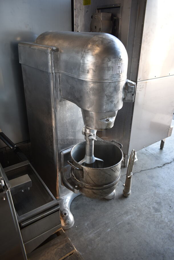 Blakeslee C30 Metal Commercial Floor Style 30 Quart Planetary Dough Mixer w/ Metal Mixing Bowl and 2 Paddle Attachments. 125 Volts, 1 Phase. Tested and Working! - Image 12 of 12