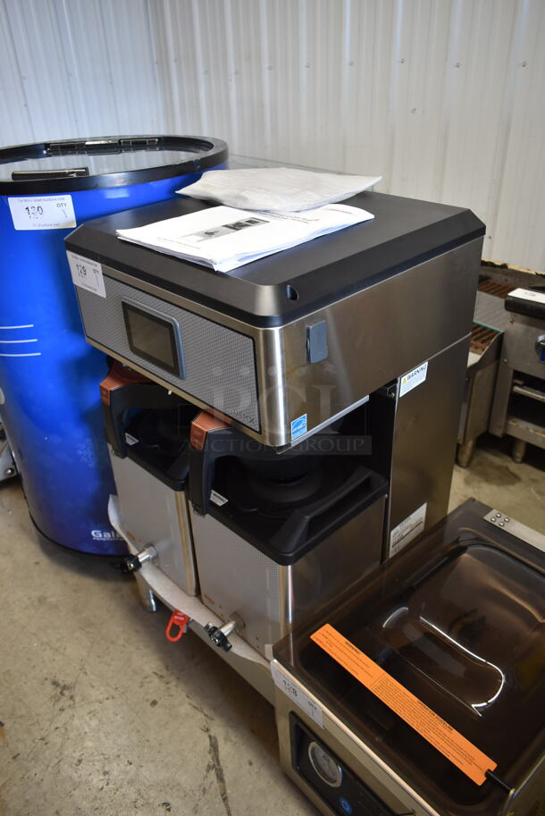 BRAND NEW SCRATCH AND DENT! Curtis G4GEMXTIFT10A1000 Stainless Steel Commercial Countertop Coffee Machine w/ Hot Water Dispenser, 2 Satellite Servers and 2 Poly Brew Baskets. 220 Volts, 1 Phase. - Image 2 of 7