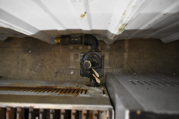 Patriot FMECTC-36/NG Stainless Steel Commercial Countertop Natural Gas Powered Charbroiler Grill. 90,000 BTU. - Image 5 of 6