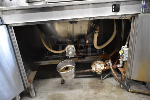 Cleveland KDM-40-T Stainless Steel Commercial Floor Style Steam Powered 40 Gallon Steam Kettle. - Image 7 of 8