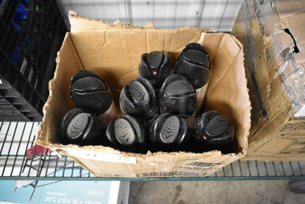 Box of 9 BRAND NEW! Hot Shot Ant Roach Spray Bottles - Image 3 of 4