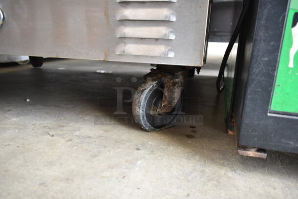 2 Southbend SilverStar Stainless Steel Commercial Natural Gas Powered Full Size Convection Oven w/ View Through Doors, Metal Oven Racks and Thermostatic Controls on Commercial Casters. 2 Times Your Bid! - Image 6 of 9