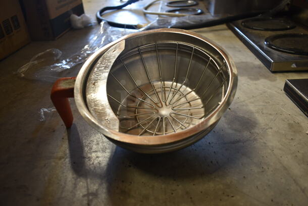 2013 Bunn AXIOM-35-2 Stainless Steel Commercial Countertop 2 Burner Coffee Machine w/ Metal Brew Basket. 120/208-240 Volts, 1 Phase. - Image 5 of 7