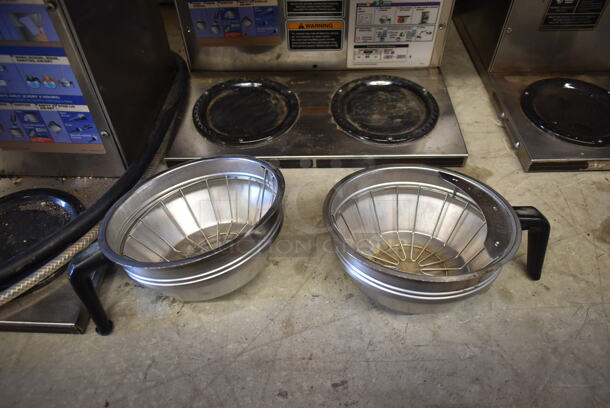 2014 Bunn AXIOM 2/2 TWIN Stainless Steel Commercial Countertop 4 Burner Coffee Machine w/ 2 Metal Brew Basket. 120/208-240 Volts, 1 Phase. - Image 5 of 6