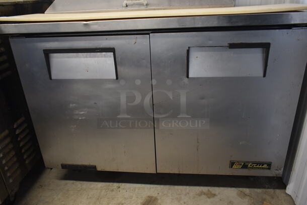 True TSSU-48-10 Stainless Steel Commercial Sandwich Salad Prep Table Bain Marie Mega Top. 115 Volts, 1 Phase. Tested and Powers On But Does Not Get Cold - Image 7 of 8