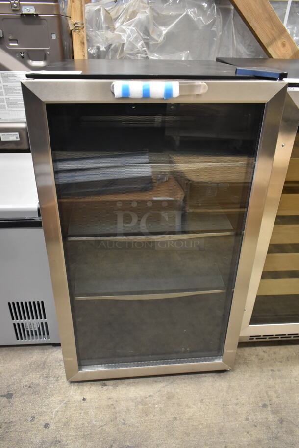 BRAND NEW SCRATCH AND DENT! Danby DBC039A1BDB 88 Can & 7 Bottle LED Beverage Center Merchandiser. 115 Volts, 1 Phase. Tested and Working! - Image 3 of 6