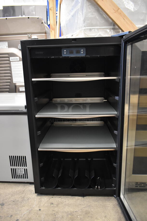 BRAND NEW SCRATCH AND DENT! Danby DBC039A1BDB 88 Can & 7 Bottle LED Beverage Center Merchandiser. 115 Volts, 1 Phase. Tested and Working! - Image 4 of 6