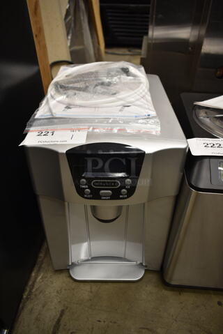 BRAND NEW SCRATCH AND DENT! Whynter IDC-221SC Metal Commercial Countertop Direct Connection Ice Maker and Water Dispenser. 115 Volts, 1 Phase. Tested and Working!