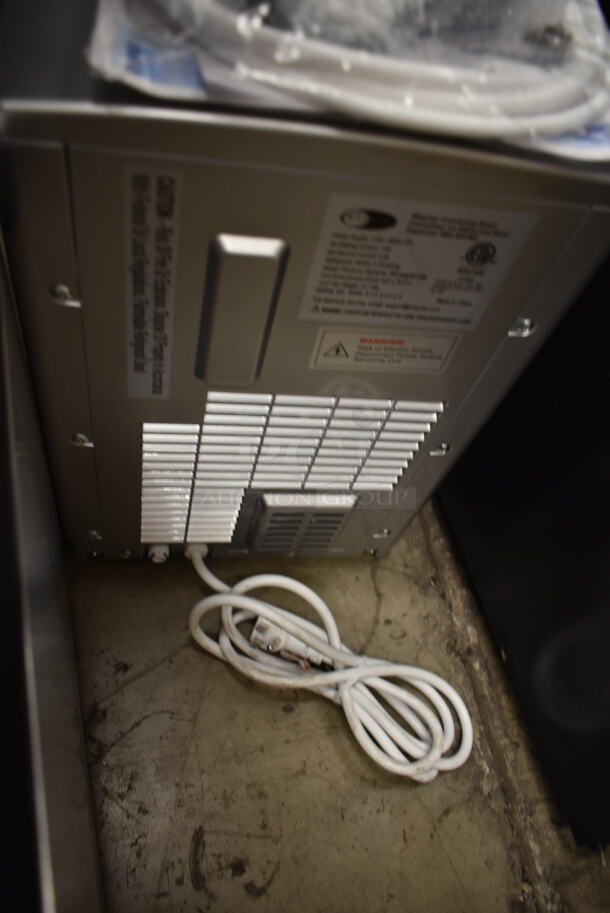 BRAND NEW SCRATCH AND DENT! Whynter IDC-221SC Metal Commercial Countertop Direct Connection Ice Maker and Water Dispenser. 115 Volts, 1 Phase. Tested and Working! - Image 5 of 7