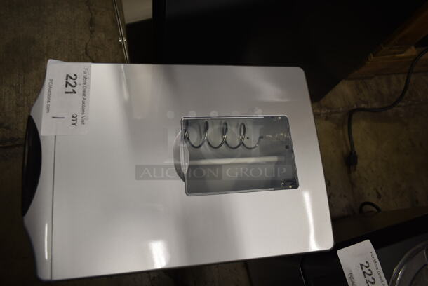 BRAND NEW SCRATCH AND DENT! Whynter IDC-221SC Metal Commercial Countertop Direct Connection Ice Maker and Water Dispenser. 115 Volts, 1 Phase. Tested and Working! - Image 7 of 7