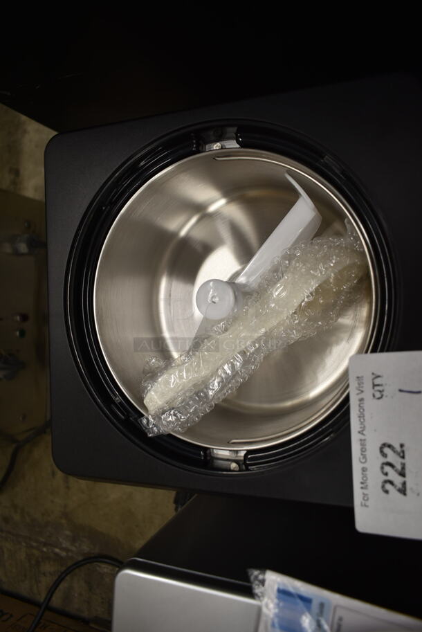 BRAND NEW SCRATCH AND DENT! Whynter ICM-201SB 2.1 Quart Countertop Automatic Ice Cream Maker. 115 Volts, 1 Phase. Tested and Working! - Image 4 of 5