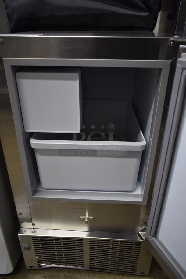 BRAND NEW SCRATCH AND DENT! Whynter MIM-14231SS Stainless Steel Commercial 14" Undercounter Automatic Marine Ice Maker 23lb. 115 Volts, 1 Phase. Tested and Working! - Image 4 of 6