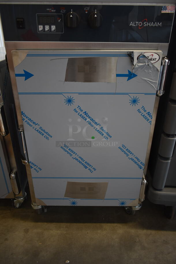BRAND NEW! 2023 Alto Shaam 1000-TH/II Stainless Steel Commercial Electric Powered Heated Holding Cabinet on Commercial Casters. 120 Volts, 1 Phase. Stock Picture Used as Gallery. Tested and Working! - Image 4 of 8