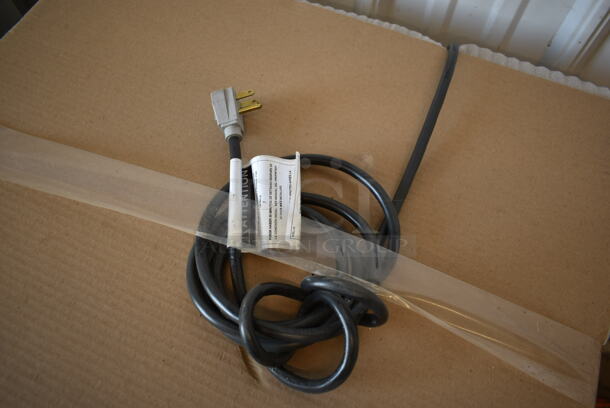 BRAND NEW! 2021 True TUC-24-HC Stainless Steel Commercial Single Door Undercounter Cooler. 115 Volts, 1 Phase. Tested and Working! - Image 6 of 10