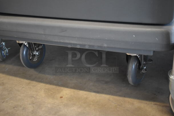 BRAND NEW! Cambro CAM2100 Gray Poly Portable Heated Holding Cabinet on Commercial Casters. 120 Volts, 1 Phase.  - Image 4 of 12