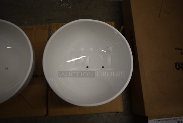 2 BRAND NEW IN BOX! ALU-00-065 ALU-00-065 White Cloche Covers to fit 10.75" Plates. 2 Times Your Bid! - Image 4 of 6