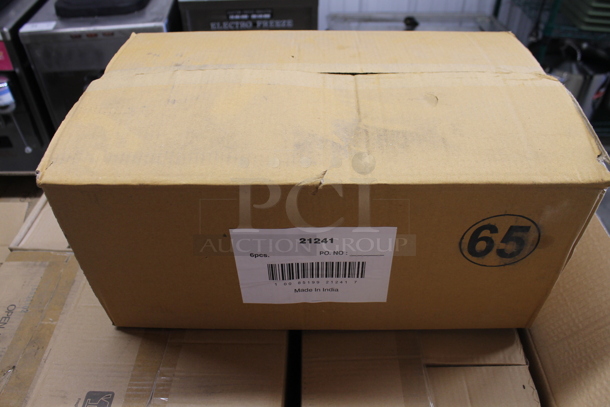 Box of 6 BRAND NEW! Ol' Towne Bird Feeders - Image 2 of 5