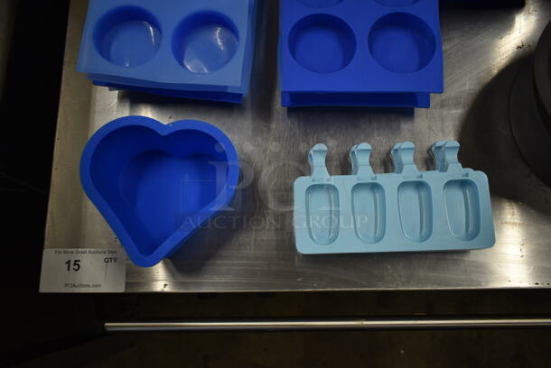 ALL ONE MONEY! Lot of Various Items Including Pan Liners and Moulds. - Image 2 of 7