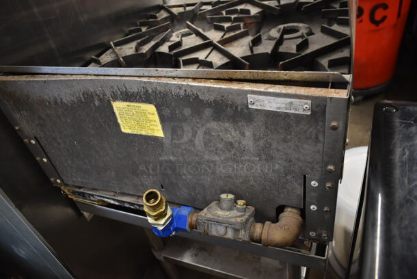 Vulcan Stainless Steel Commercial Countertop Natural Gas Powered 4 Burner Range w/ Left Side Splash Guard on Regency 600ES2424S Stainless Steel Equipment Stand w/ Under Shelf. - Image 6 of 7