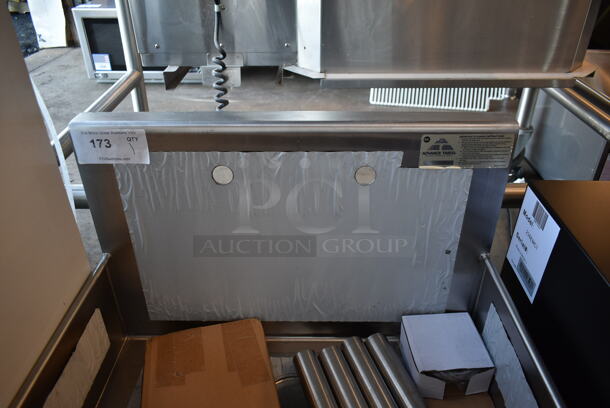 BRAND NEW SCRATCH AND DENT! Advance Tabco Stainless Steel Commercial Single Bay Sink w/ Legs. - Image 3 of 4