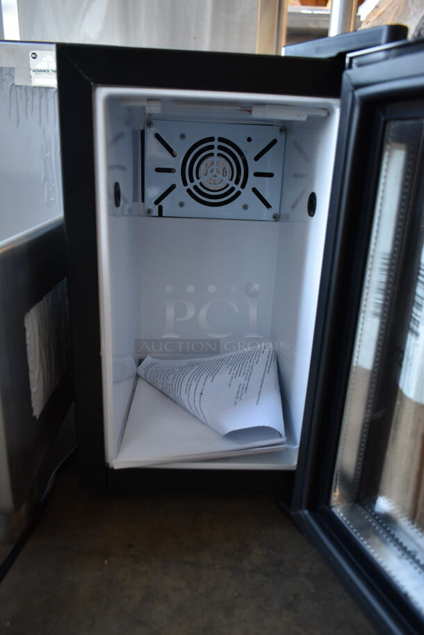 BRAND NEW SCRATCH AND DENT! Estella 236EMC1 Metal Commercial Mini Cooler Merchandiser. 110-120 Volts, 1 Phase. - Image 4 of 6
