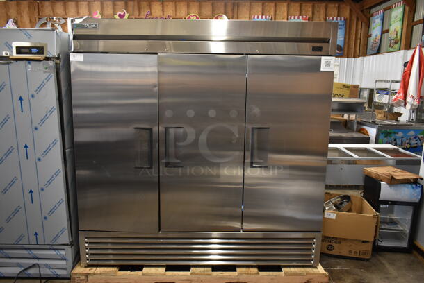 BRAND NEW SCRATCH AND DENT! 2023 True T-72F-HC Stainless Steel Commercial 3 Door Reach In Freezer w/ Poly Coated Racks. 115 Volts, 1 Phase. Tested and Working! - Image 1 of 10