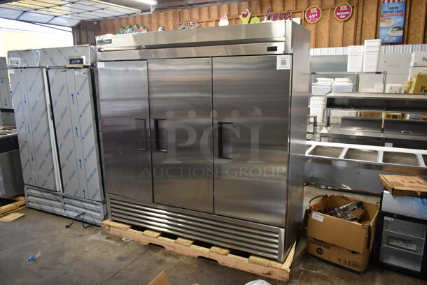 BRAND NEW SCRATCH AND DENT! 2023 True T-72F-HC Stainless Steel Commercial 3 Door Reach In Freezer w/ Poly Coated Racks. 115 Volts, 1 Phase. Tested and Working! - Image 10 of 10