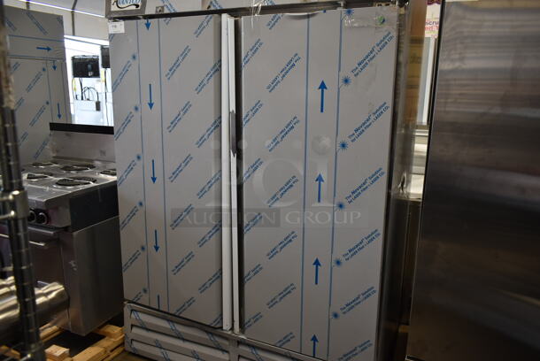 BRAND NEW SCRATCH AND DENT! 2023 Avantco 447AP49F Stainless Steel Commercial 2 Door Reach In Freezer w/ Poly Coated Racks . 115 Volts, 1 Phase. Tested and Working! - Image 3 of 9