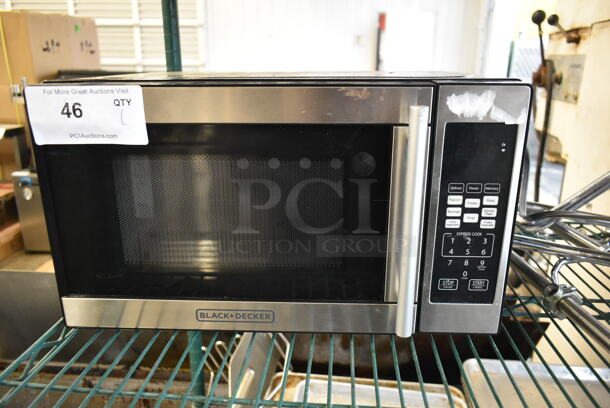 2022 Black & Decker EM720CPN-PMB Countertop Microwave Oven w/ Plate. 120 Volts, 1 Phase. - Image 3 of 5