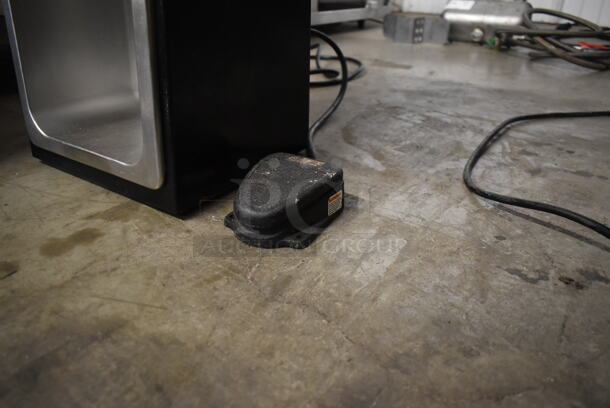 Hamilton Beach 94950 Stainless Steel Commercial Countertop Drink Mixer w/ Foot Pedal. 120 Volts, 1 Phase. Tested and Working! - Image 8 of 8