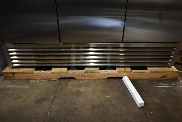 BRAND NEW SCRATCH AND DENT! 2023 True T-72F-HC Stainless Steel Commercial 3 Door Reach In Freezer w/ Poly Coated Racks. 115 Volts, 1 Phase. Tested and Working! - Image 4 of 10