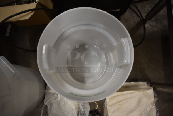 Toddy White/Clear Poly Cold Brew Coffee System. - Image 6 of 6