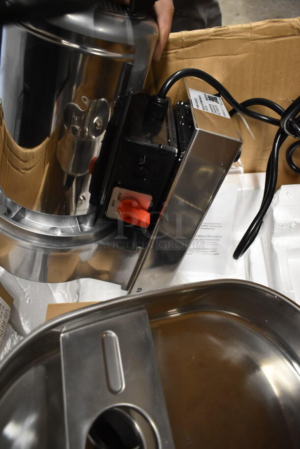 BRAND NEW SCRATCH AND DENT! 2023 Backyard Pro 52023206 Stainless Steel Commercial Countertop Meat Grinder. Stock Picture Used as Gallery. Tested and Working! - Image 7 of 10