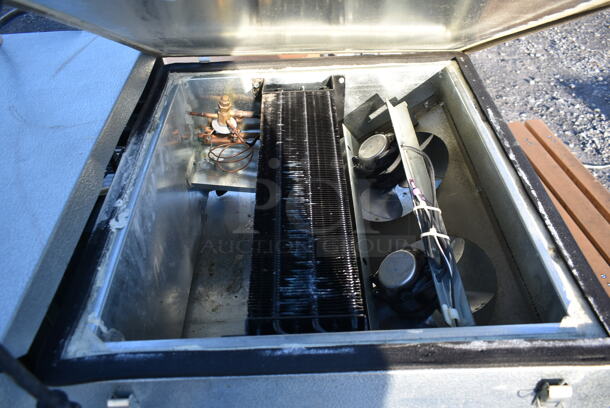 6'x6'x6' Norlake SELF CONTAINED Walk In Cooler Box w/ Norlake CPB05DC-A 115 Volt, 1 Phase Compressor and Copeland M4EF-0058-IAA-278 Compressor. Picture of the Unit Before Removal Is Included In the Listing.
 - Image 7 of 9