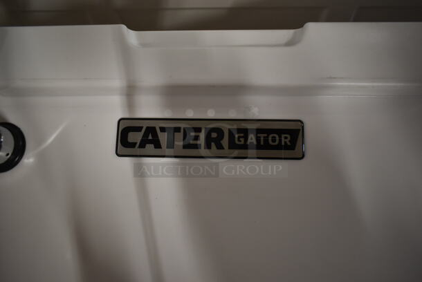 BRAND NEW SCRATCH AND DENT! CaterGator JB45WH White 1 Faucet 47 Qt. Insulated Jockey Box with 69 ft. Coil - Image 6 of 7