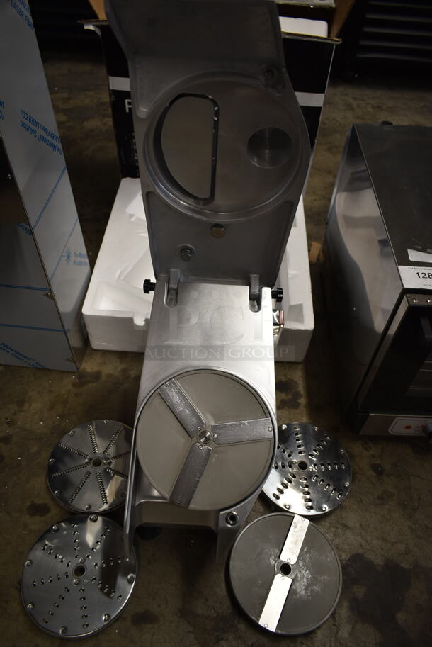 BRAND NEW SCRATCH AND DENT! AvaMix 177CFP5D Stainless Steel Commercial Countertop Food Processor w/ 2 Slicing and 3 Grating Blades. 120 Volts, 1 Phase. Tested and Working! - Image 6 of 7
