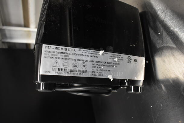 BRAND NEW SCRATCH AND DENT! 2023 Vita-Mix VM0101 Metal Commercial Countertop Blender. 120 Volts, 1 Phase. Tested and Working! - Image 8 of 9