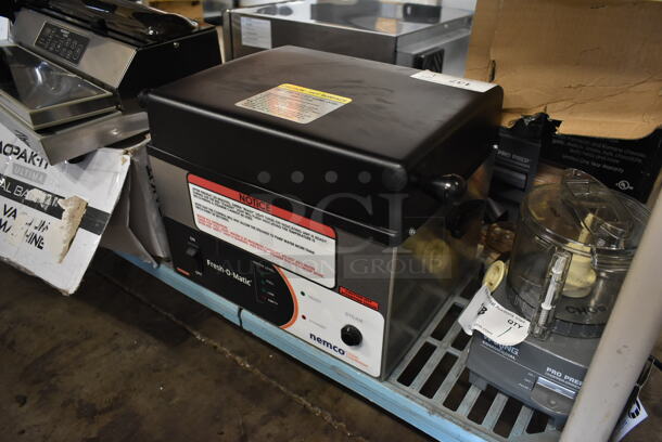 BRAND NEW SCRATCH AND DENT! 2023 NEmco 6625B Stainless Steel Commercial Countertop Fresh-o-matic Steamer. 120 Volts, 1 Phase. Tested and Working! - Image 2 of 7