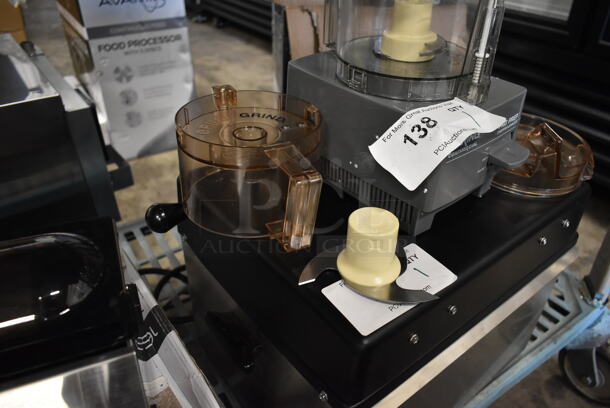 BRAND NEW SCRATCH AND DENT! Waring WCG75/WCG750 Metal Commercial Countertop Food Processor w/ Bowl, Lidl and 2 S Blades. 120 Volts, 1 Phase. Tested and Working! - Image 3 of 7