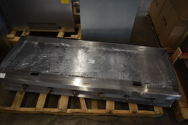 BRAND NEW SCRATCH AND DENT! 2023 Avantco 351GTCPG72NL Stainless Steel Commercial Countertop Natural Gas Powered Flat Top Griddle. 180,000 BTU. - Image 4 of 5